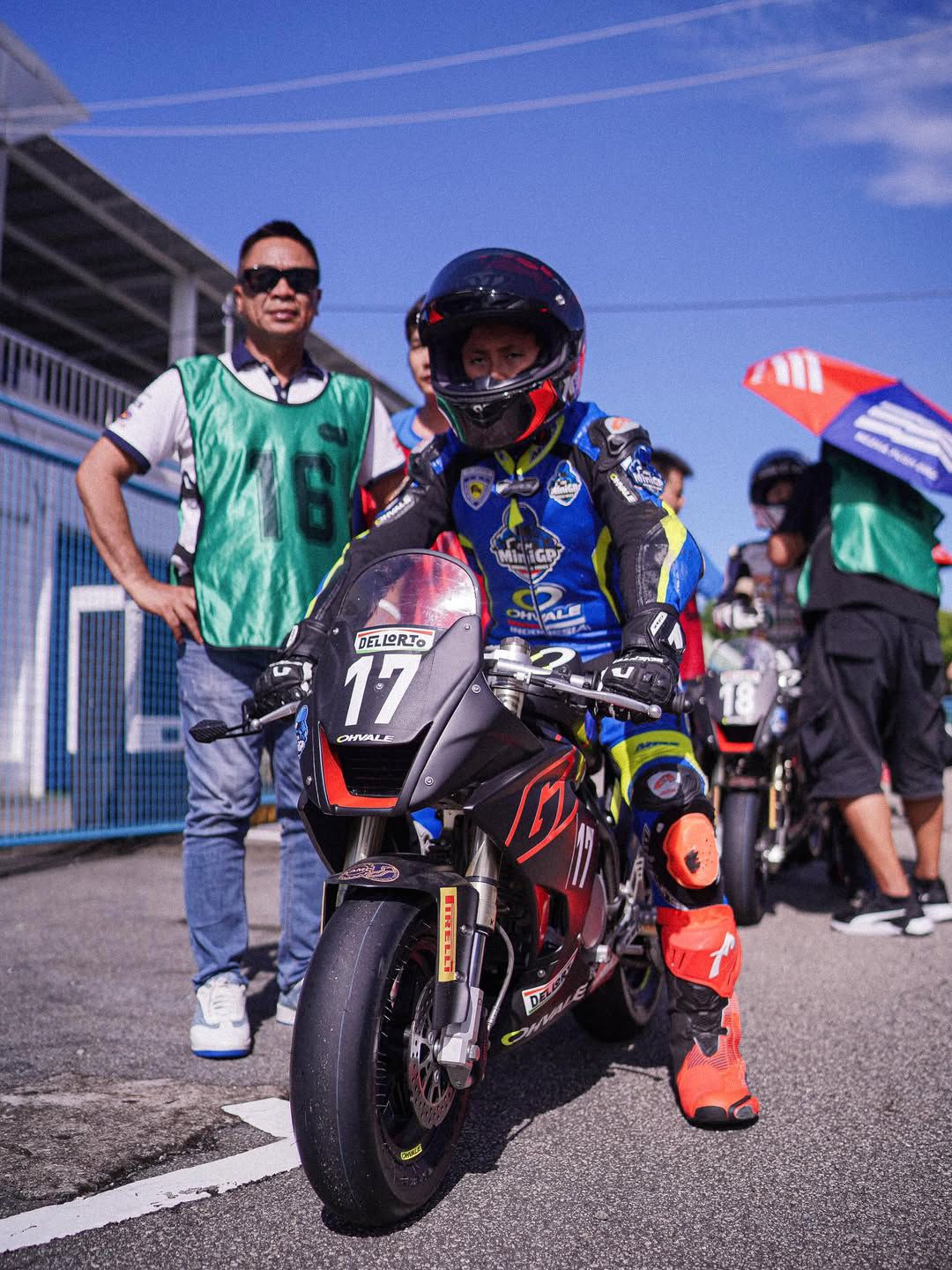 MotoGP, motogp indonesia, pembalap cilik, FIM MiniGP Indonesia, Mengintip Serunya FIM MiniGP Indonesia 2025, Pembalap Cilik Tirukan Elbow Down Ala Marquez