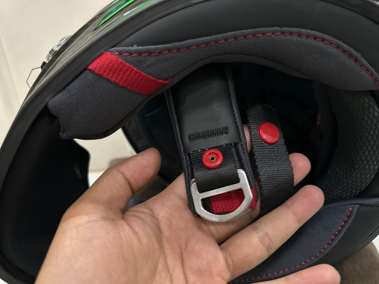 Carbon, rsv helmet, helm rsv, harga helm rsv, motif carbon fiber, RSV FFS21, RSV FFS21 Motif Carbon Graphic Glossy, Helm Di Bawah Rp 1 Jutaan, RSV Hadirkan FFS21 Motif Carbon Edisi Terbatas