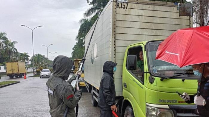 Radioaktif Cesium 137, Cikande, Cesium-137, Radiasi Cesium-137, Truk Terpapar Radiasi CS-137, Gawat, Puluhan Truk Yang Akan Keluar Kawasan Industri Cikande Terpapar Radiasi Cesium-137
