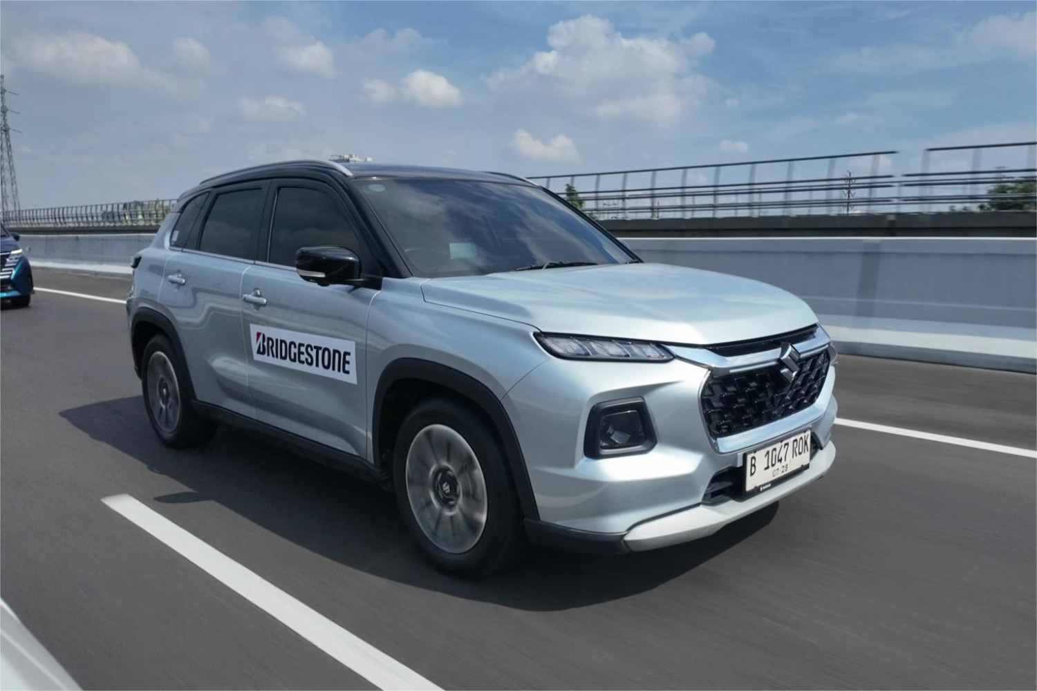 mobil baru, suzuki, Varian, mobil irit, suzuki grand vitara, Mobil Irit Buat Mudik, Suzuki Grand Vitara Tersisa Varian Ini Saja
