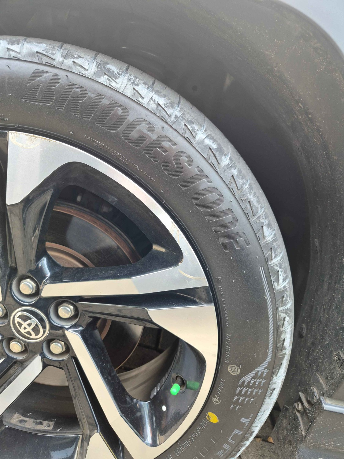 mobil, ban mobil, bridgestone, ecopia, Bridgestone Ecopia, Rahasia Ban Bridgestone Ecopia EP300 Bikin Mobil Lebih Irit BBM