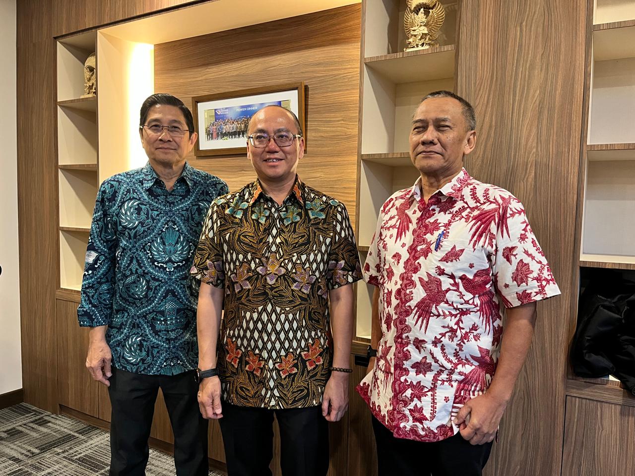 gaikindo, mobil listrik, phev, Wuling Darion, Ramai Merek China Banjiri Indonesia dengan PHEV, Gaikindo Sebut Tren Mobil Listrik Bakal Jenuh