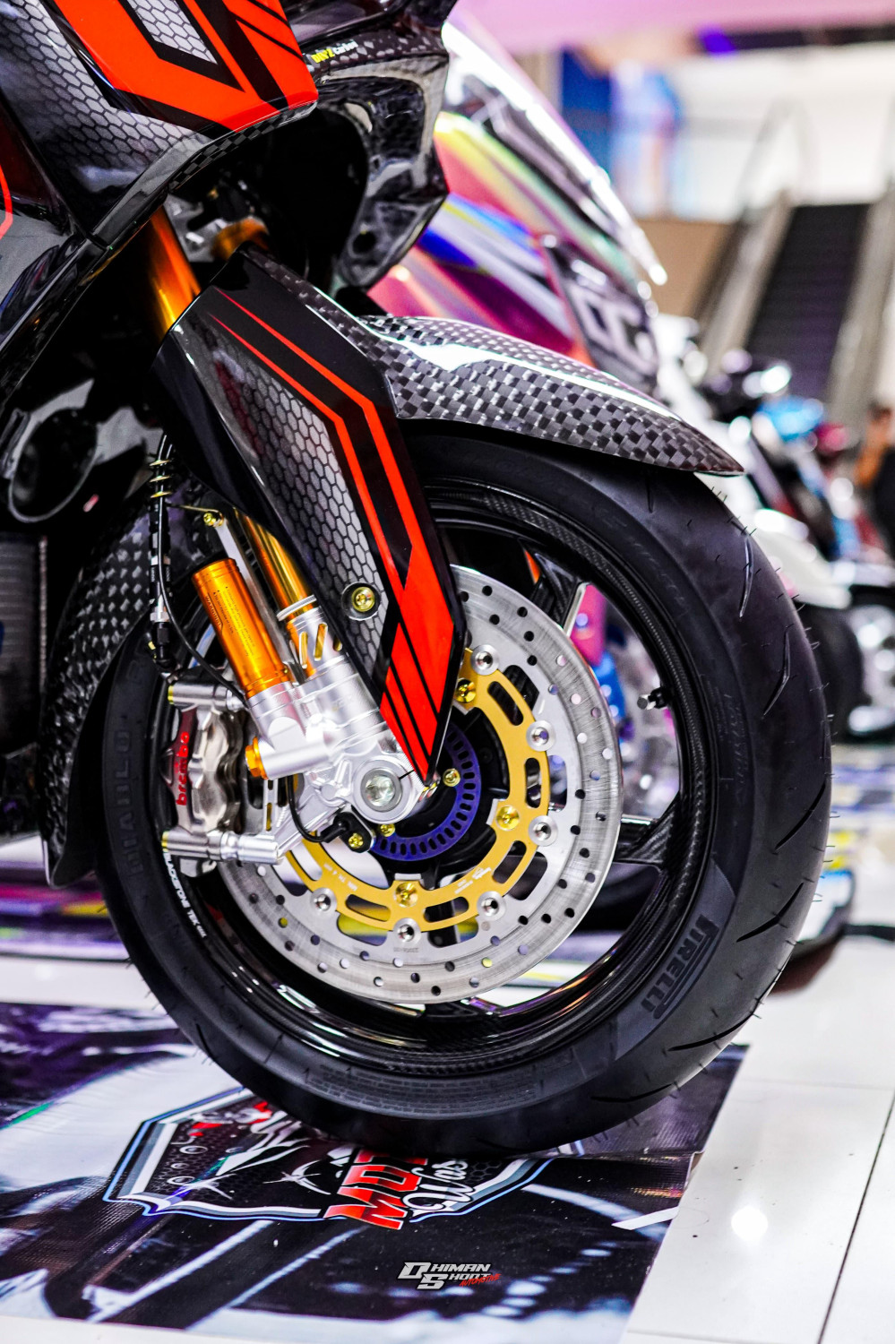 yamaha xmax, NMAX Turbo, CustoMAXI 2025 Balikpapan, XMAX Black Mamba, Pelek Motor Rp 38 Juta, Yamaha XMAX Ini Bikin Juri CustoMAXI 2025 Balikpapan Takjub, Harga Pelek Setara NMAX Turbo