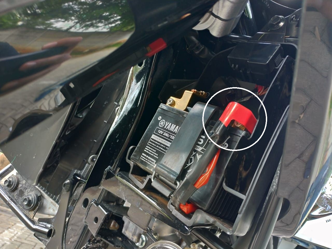 aki motor, motor bekas, cara bikin awet aki motor, cara bikin awet aki, cara bikin aki awet, Cara Bikin Aki Motor Gak Soak Saat Ditinggal Liburan Nataru 2026