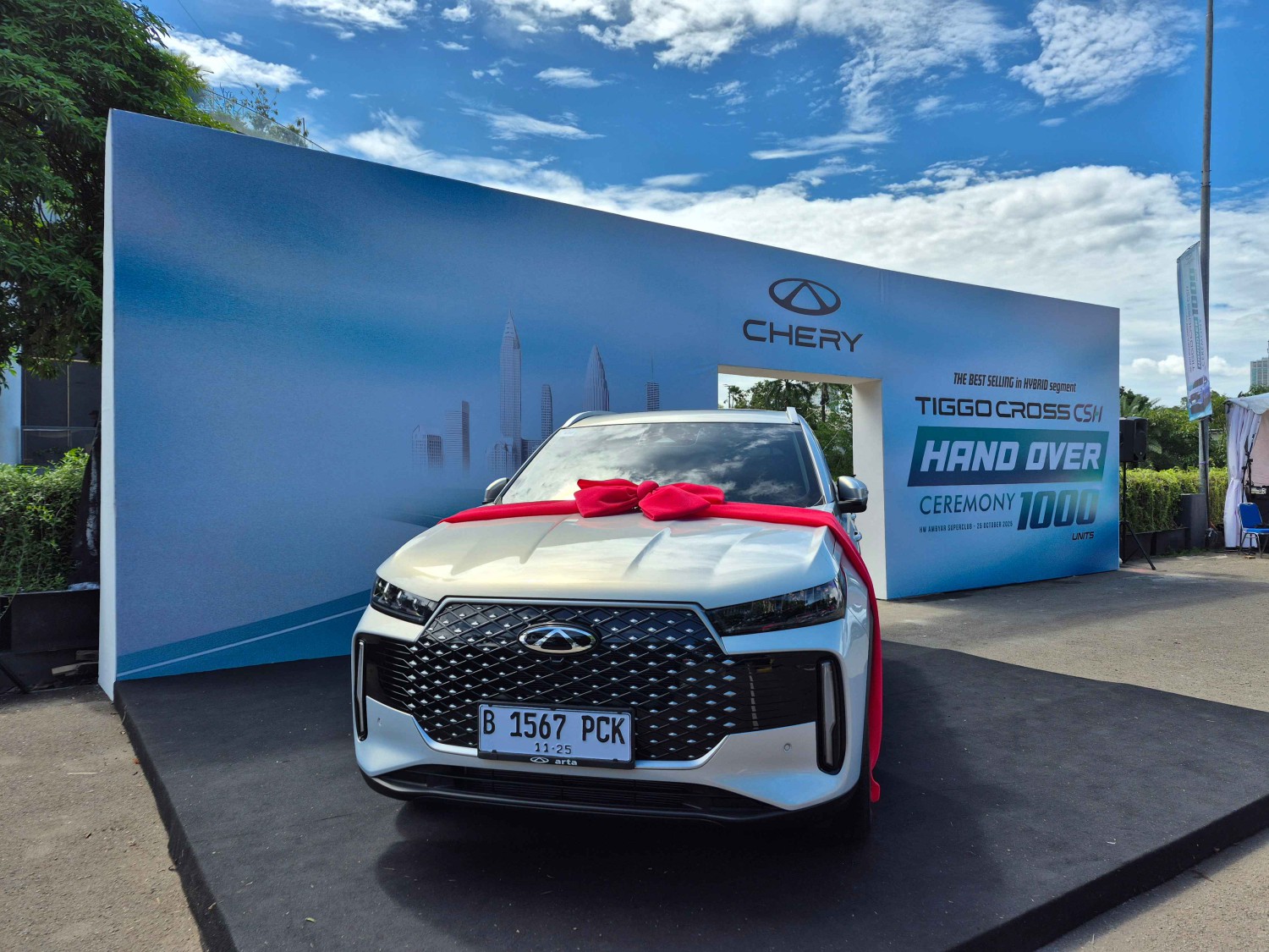 chery tiggo, chery, Chery Sales Indonesia, Tiggo, Tiggo Cross, Laris Manis, Chery Serahkan 1.000 Unit Tiggo Cross CSH ke Konsumen