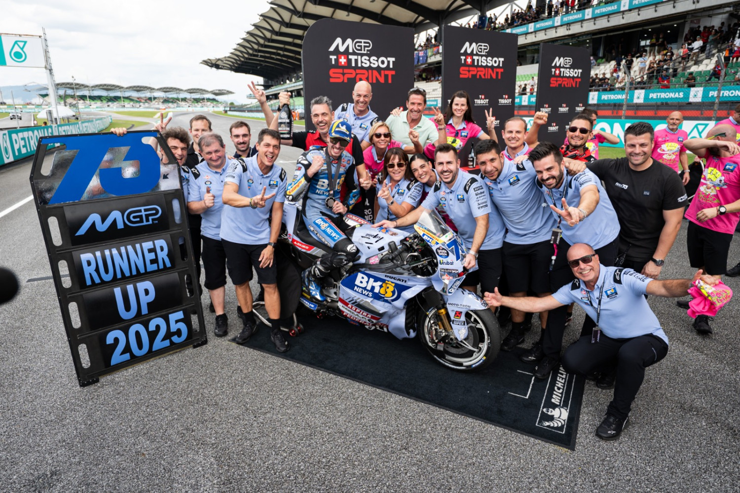 federal oil, alex marquez, sprint race, motogp malaysia, fermin aldeguer, MotoGP 2025, bk8 gresini racing, Gresini Racing Full Senyum, Amankan Dua Titel di Sprint Race MotoGP Malaysia 2025