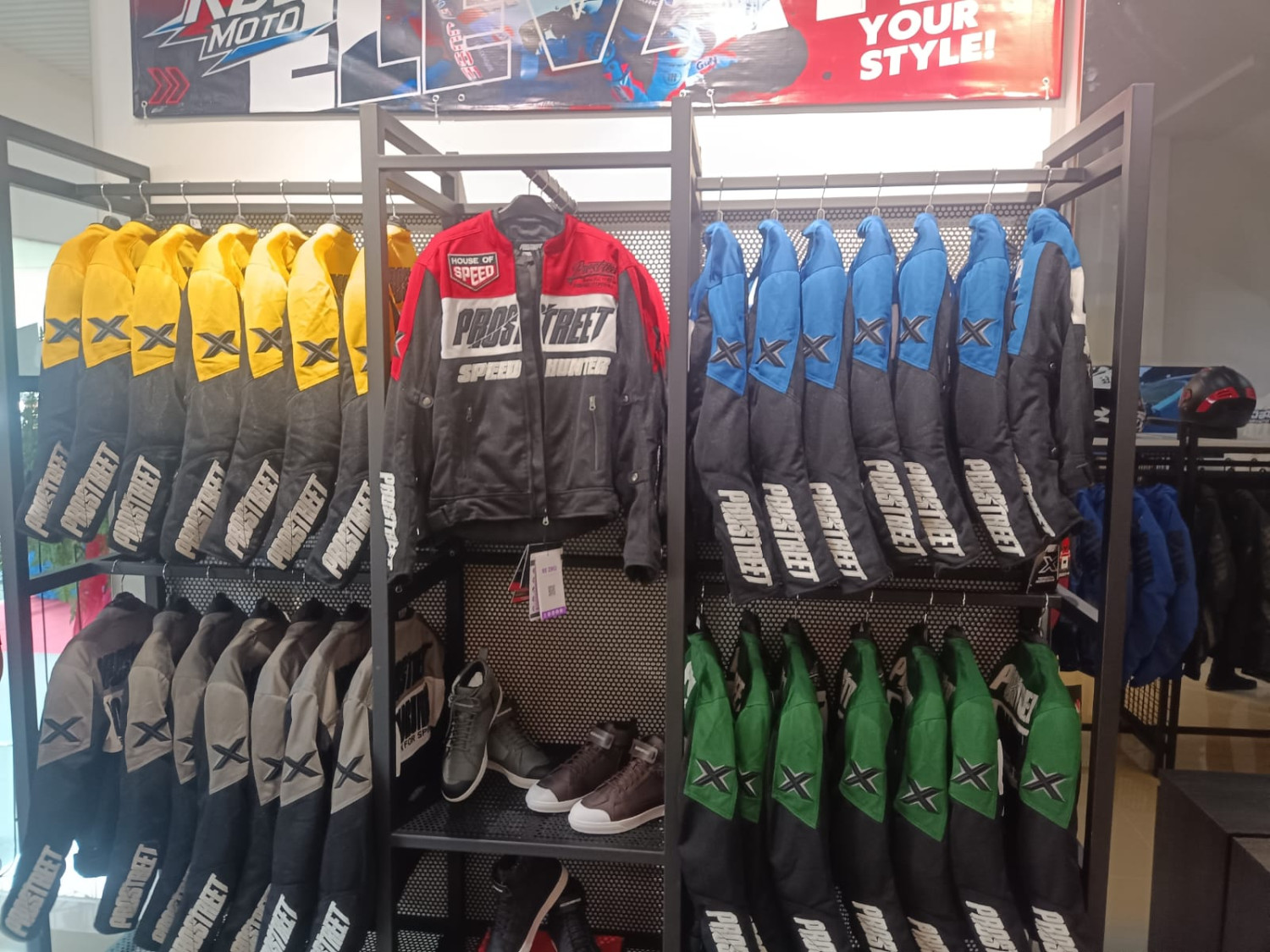 helm shark, shark, apparel motor, prostreet, RD2 Moto, RD2 Moto Resmikan Outlet Pertama di Kelapa Gading, Jadi Dealer Helm Shark dan Apparel Prostreet