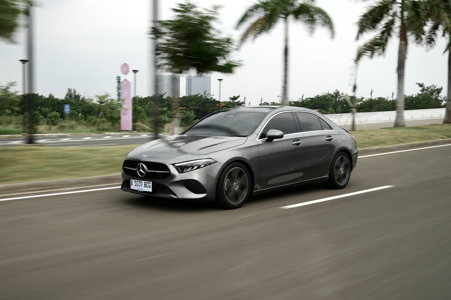 akselerasi, mercedes-benz, a200, mercedes-benz a200, Mesin Cuma 1.300 cc Tapi Mercedes-Benz A200 Bisa Lari Sekencang Ini