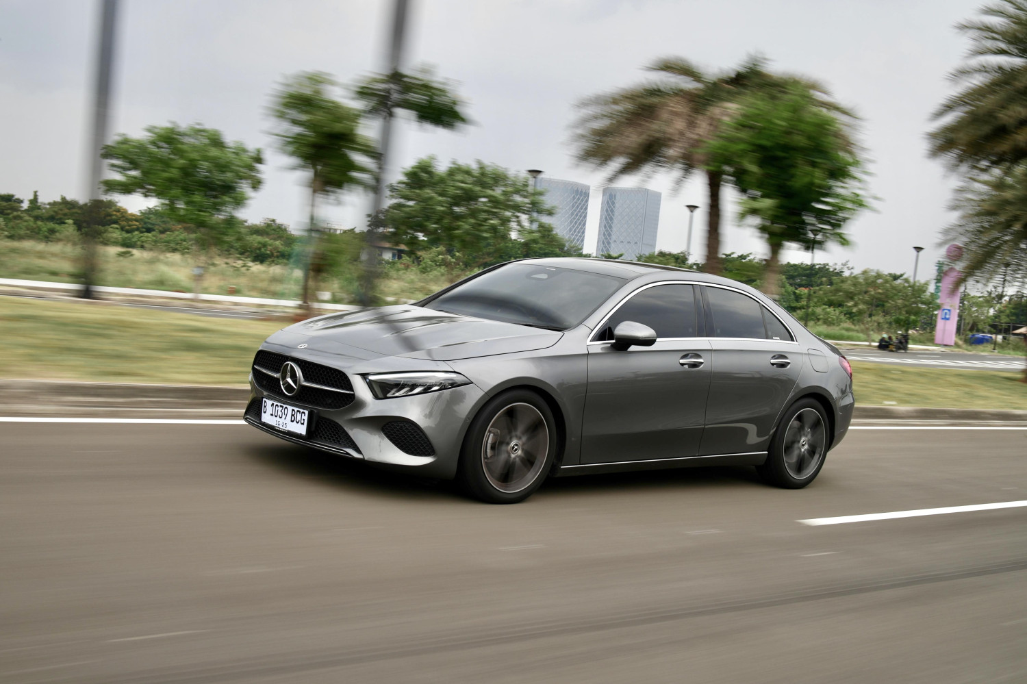 konsumsi bbm, mercedes-benz, a200, mercedes-benz a200, Punya Mesin Ringkas, Seirit Ini Konsumsi BBM Mercedes-Benz A200