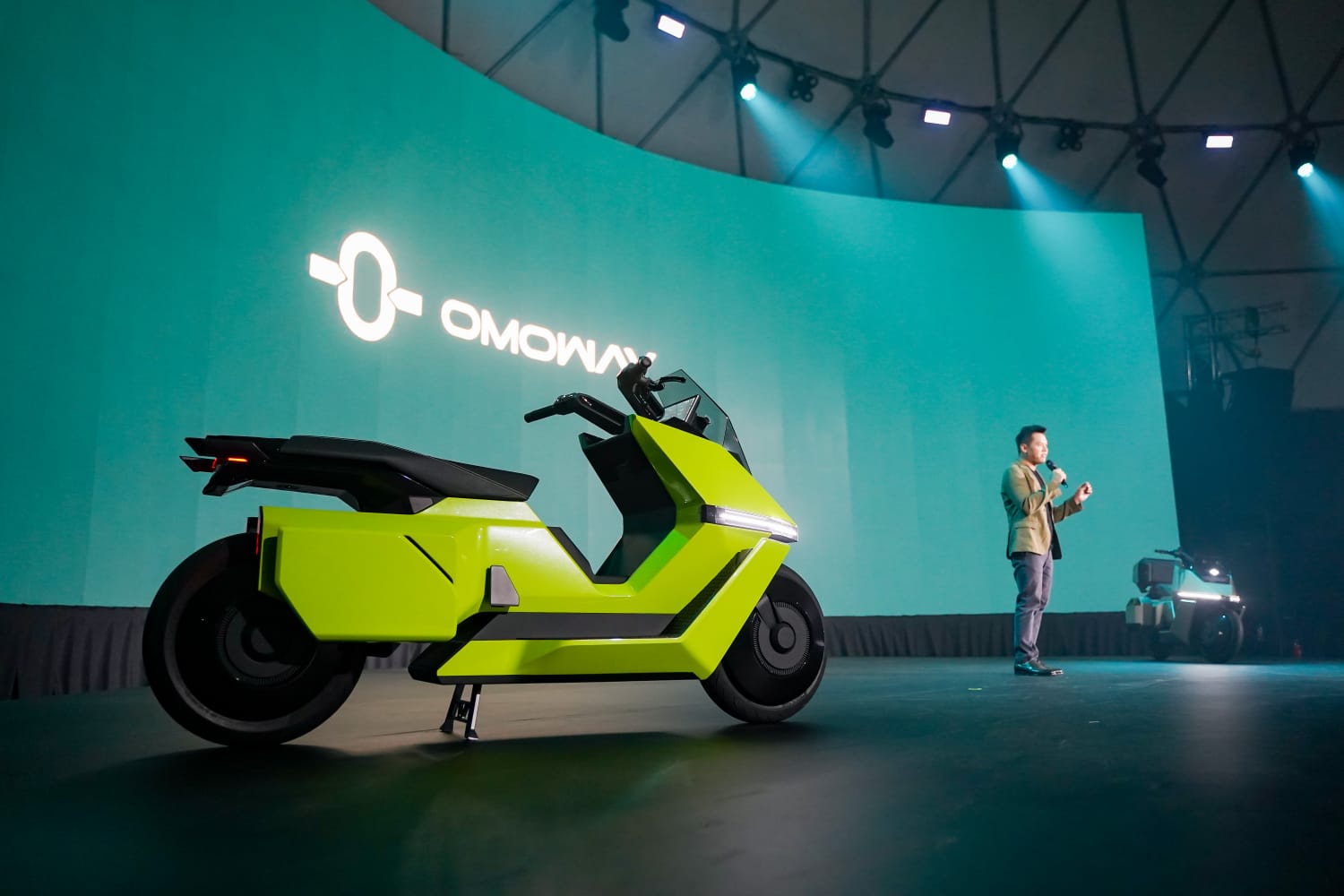 motor listrik, Omoway, Omoway Omo X, Bertabur Fitur Canggih, Motor Listrik Omoway Omo X Dinyalakan Pakai Handphone Hingga Punya Fitur ADAS