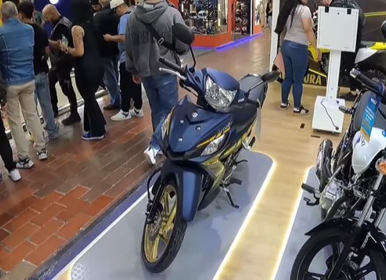 suzuki, kolombia, motor bebek, suzuki smash, Suzuki Viva FI ABS, Punya Rem ABS dan Panel Digital, Suzuki Smash Baru Tampil Sporty Plus Canggih