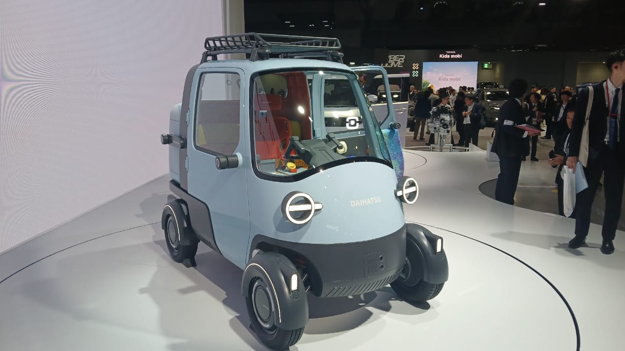 Japan Mobility Show 2025, jms 2025, daihatsu midget x, mobil konsep daihatsu midget x, daihatsu midget x concept, Daihatsu Midget X Bikin Surprise di JMS 2025, “Bemo” Legendaris Berkonsep Futuristik