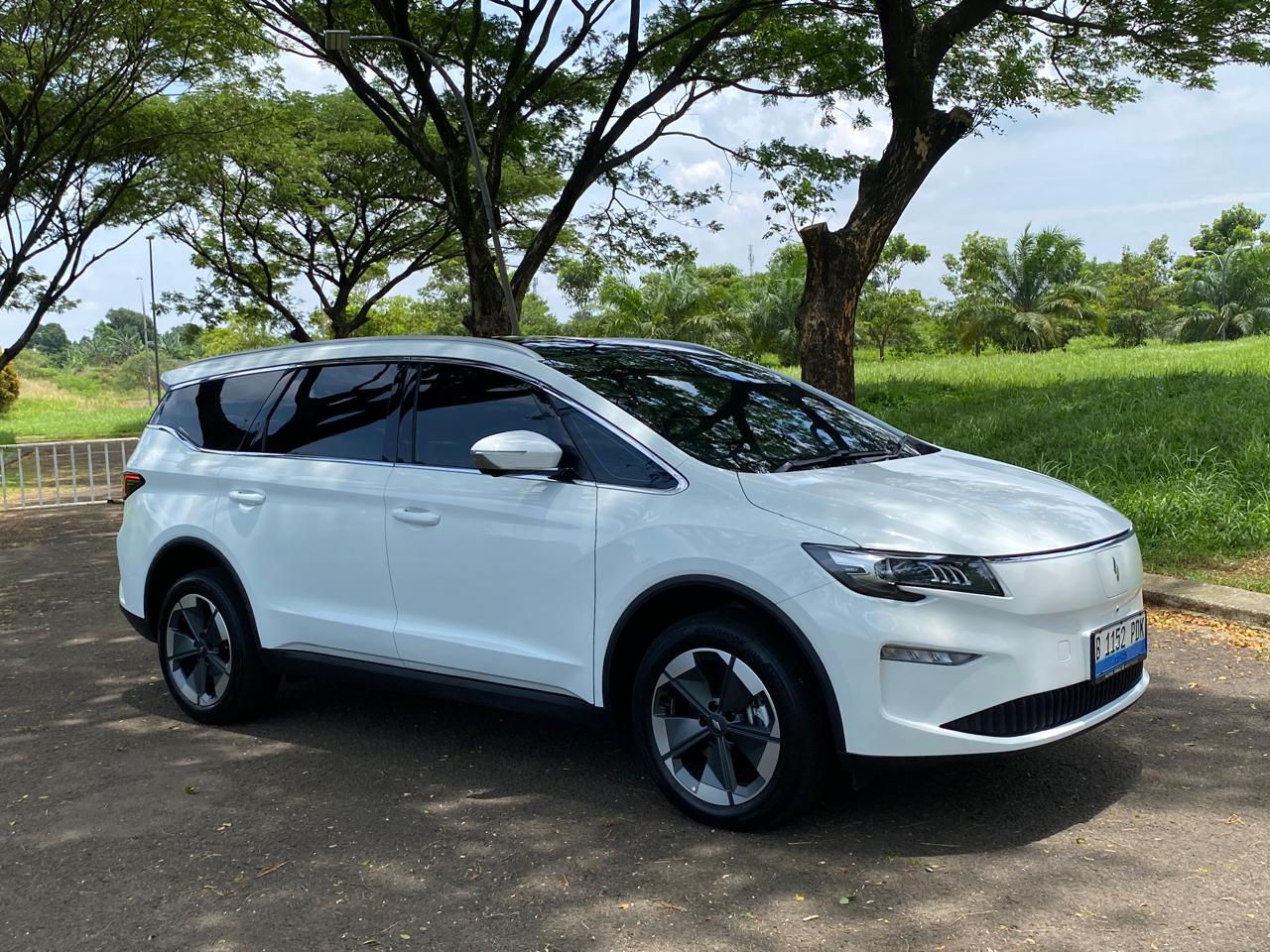 Android Auto, mobil baru, apple carplay, Aletra L8, Aletra, Head Unit Aletra L8 Agak Unik, Android Auto Diutamakan Wireless