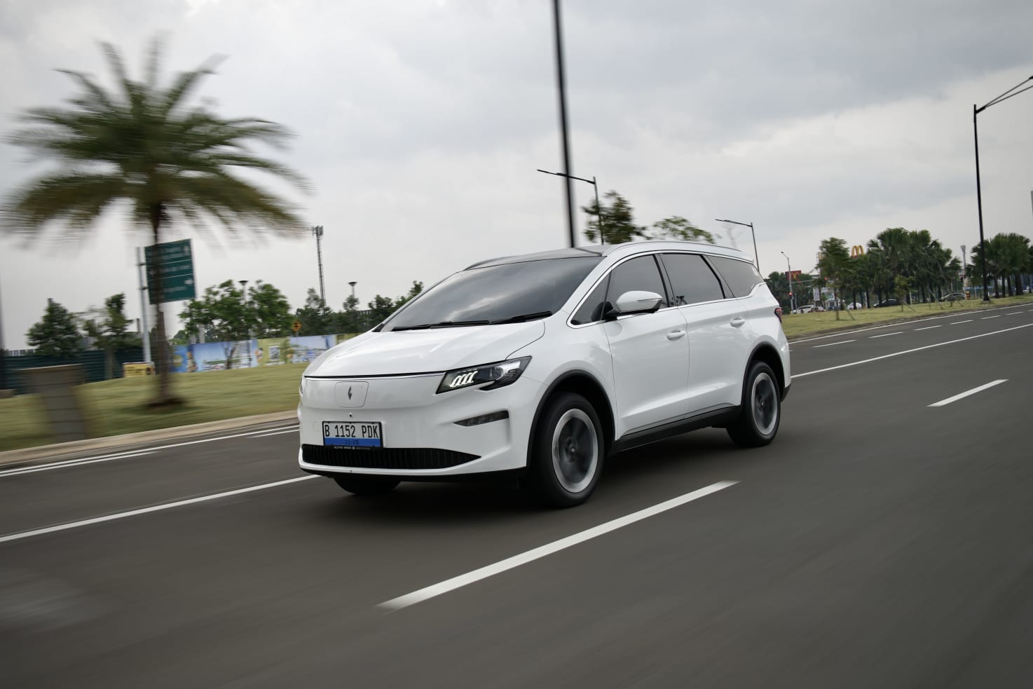 mobil baru, mobil listrik, konsumsi listrik, Aletra L8, Aletra, Baterai Besar Jarak Tempuh Jauh, Ini Konsumsi Listrik Aletra L8