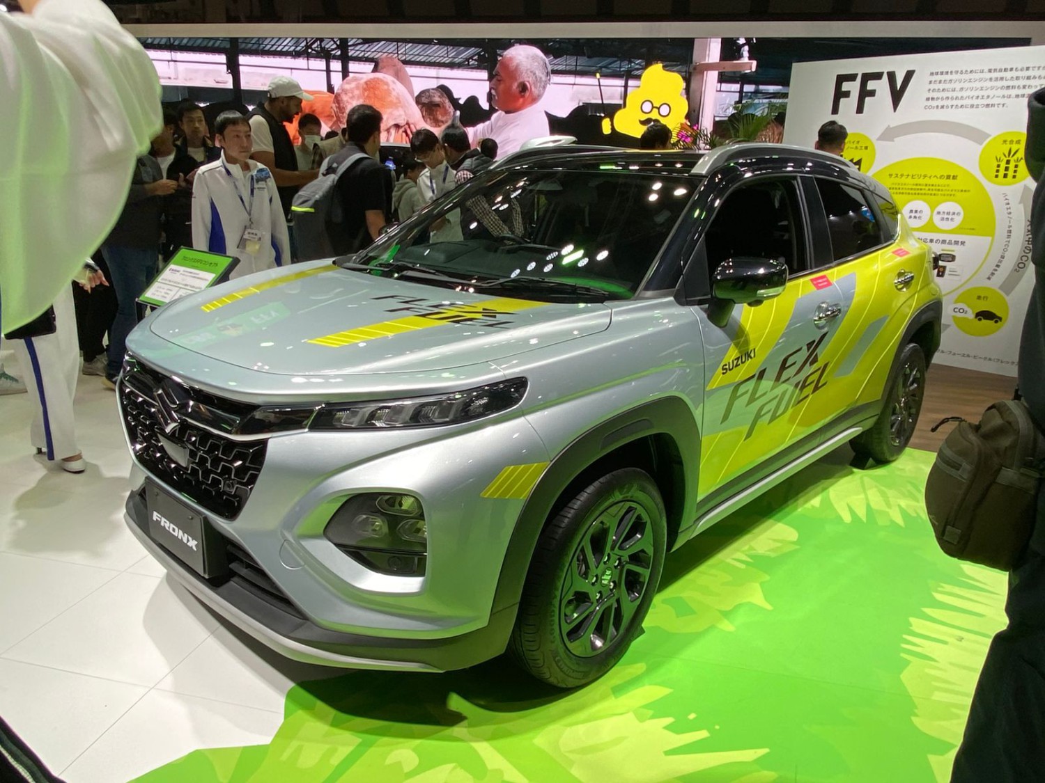 mobil baru, suzuki, ethanol, Suzuki Fronx, Japan Mobility Show 2025, Pertama Kali Lihat Suzuki Fronx Jepang, Eh Bisa Meminum Ethanol
