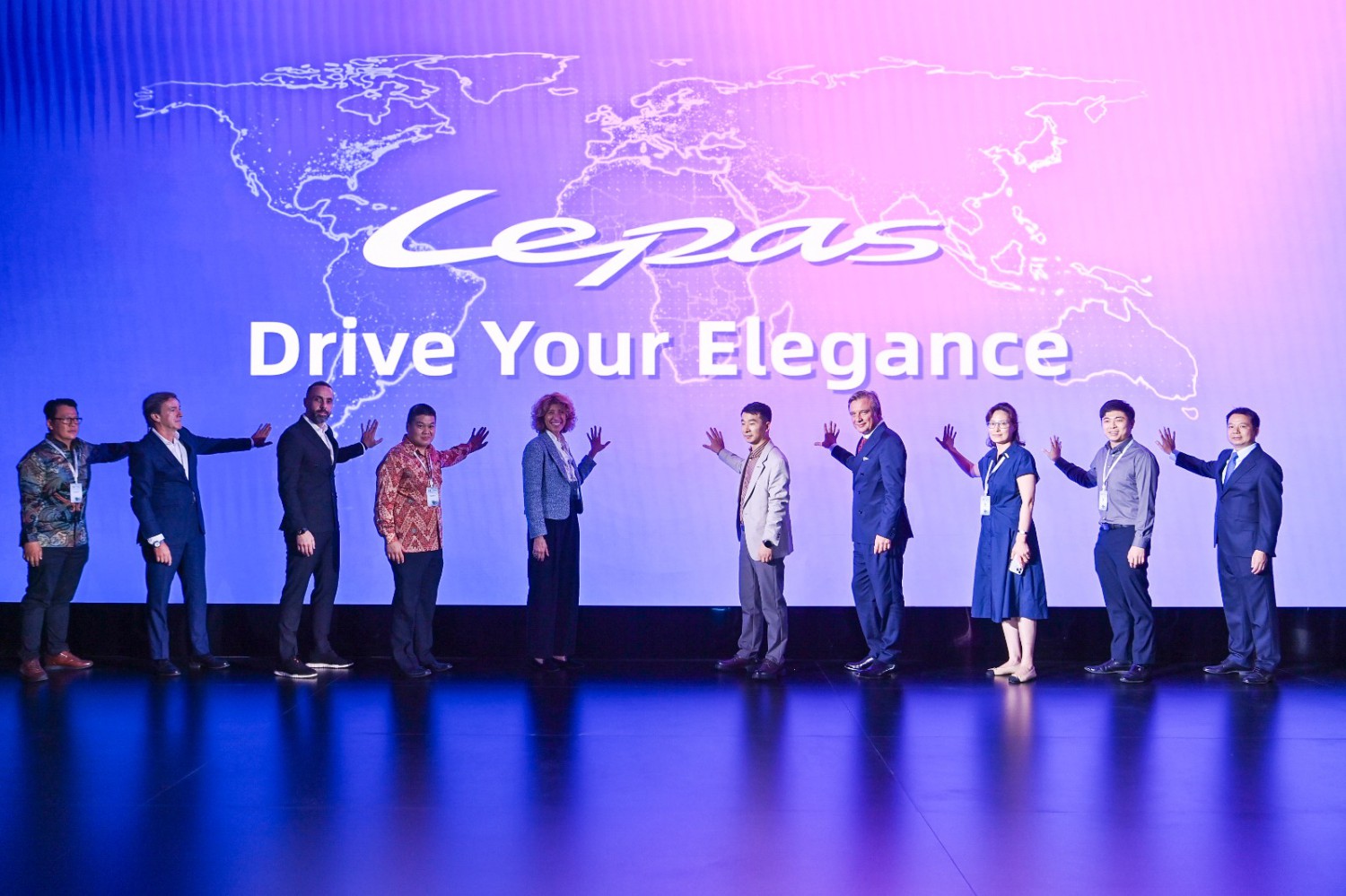 lepas, Lepas L8, Mobil Listrik LEPAS, Chery International User Summit 2025, LEPAS L6, LEPAS Bersolek di Panggung Chery International User Summit 2025, Suguhkan Kecanggihan dan Elegan
