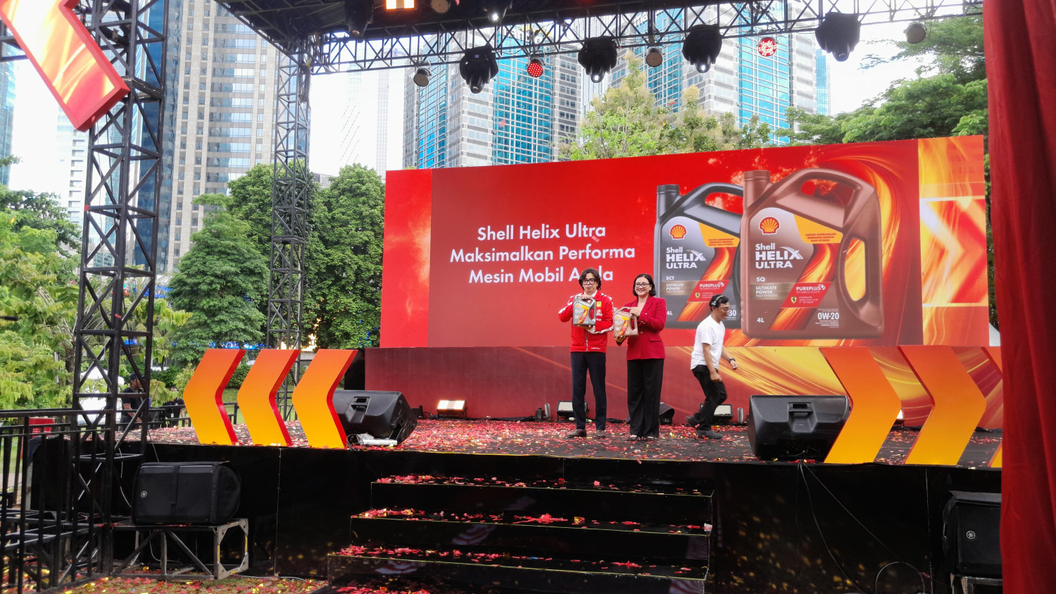 pelumas, shell, pelumas shell, Shell Helix Ultra, Shell Luncurkan Helix Ultra Baru, Bisa Buat Hybrid, Diesel Hingga Bensin