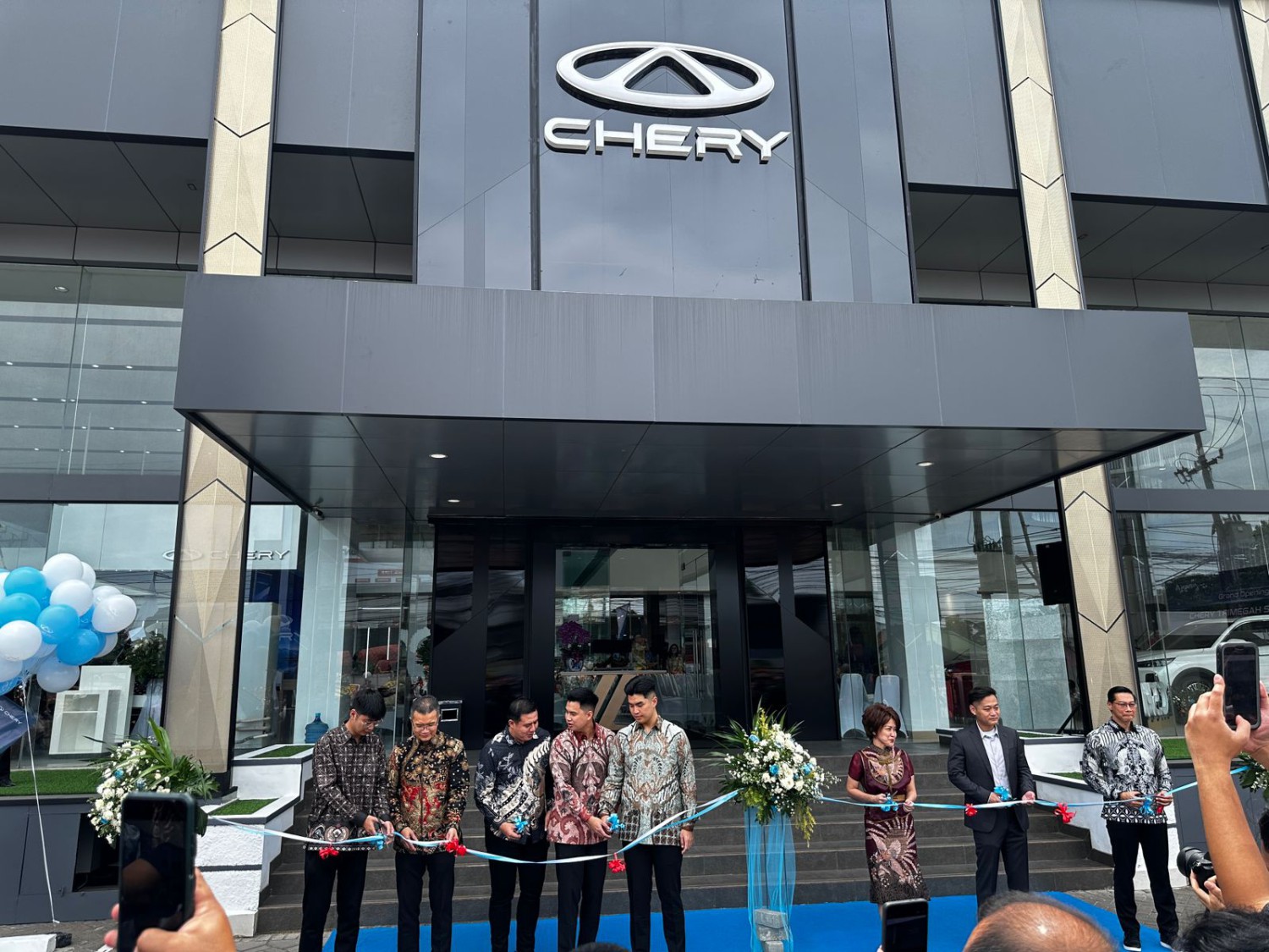 bekasi, dealer, bengkel, Lindawati Tandyo, Chery Trimegah Siliwangi, Chery Trimegah Siliwangi Diresmikan, Bisa Perbaiki Bodi Aluminium