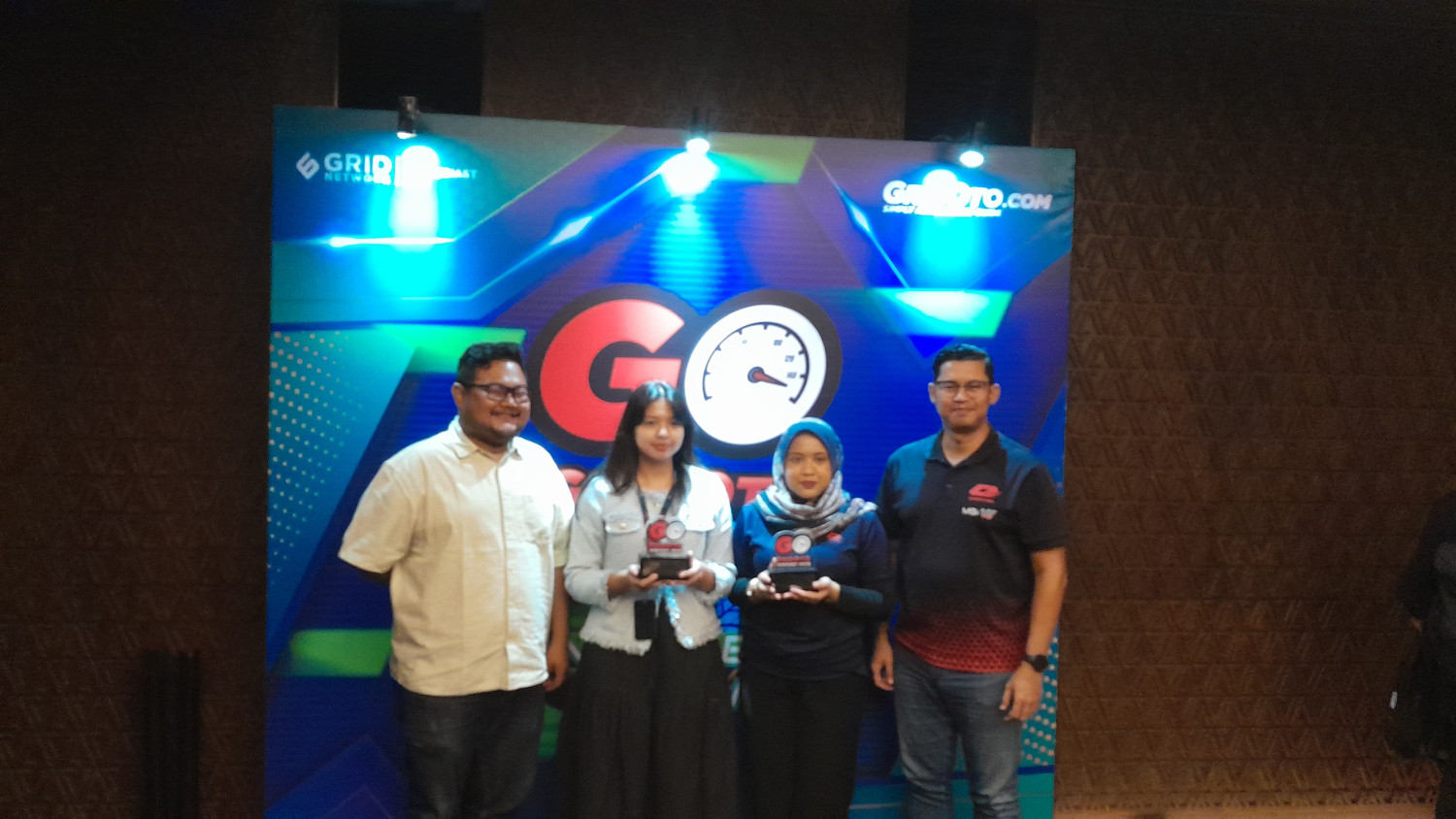 GridOto Award, QJMotor, GridOto Award 2025, QJMotor Raih Dua Penghargaan di GridOto Award 2025