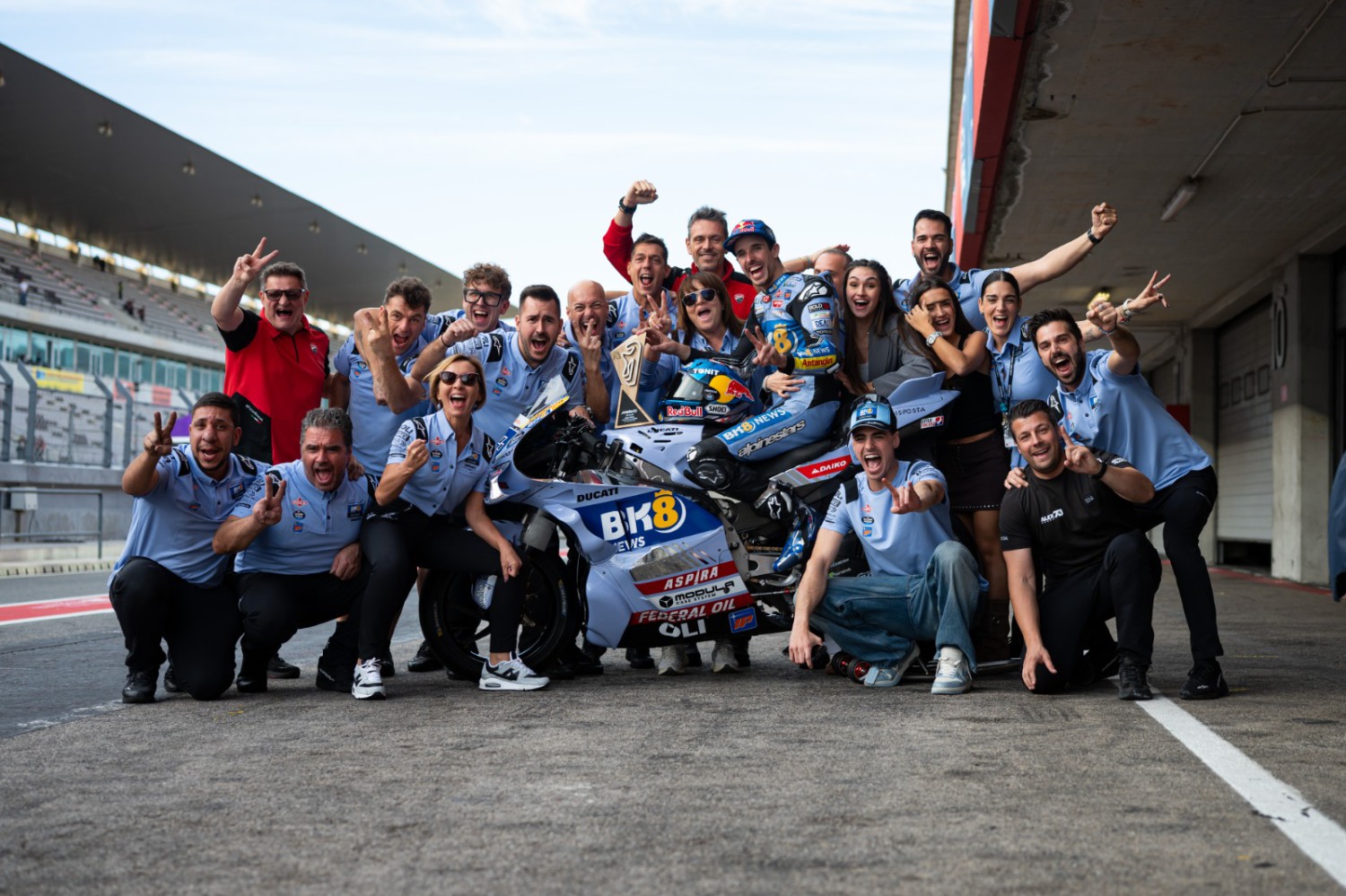 gresini racing, federal oil, alex marquez, MotoGP Portugal, fermin aldeguer, MotoGP 2025, Podium Ganda di MotoGP Portugal, Federal Oil Apresiasi Prestasi Alex Marquez dan Fermin Aldeguer