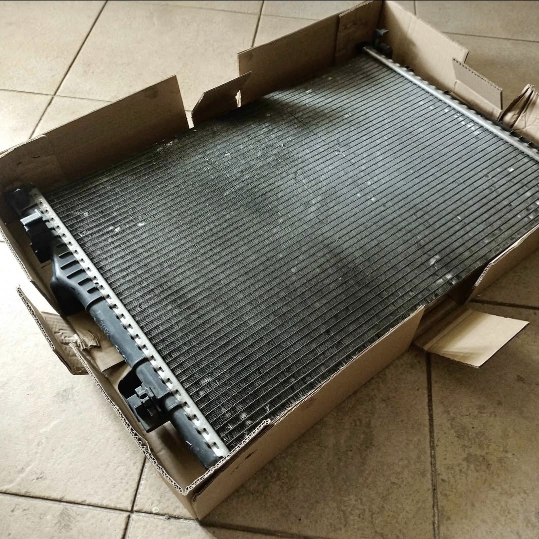 Radiator, mobil, mesin, penyok, kisi, Kisi Radiator Mobil Penyok Bisa Pengaruhi Proses Pelepasan Panas