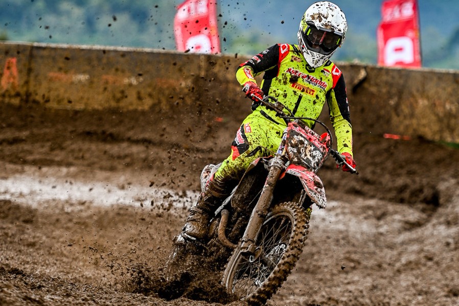 pembalap indonesia, astra honda racing school, kejurnas motocross, Arsenio Algifari, Bintang Pranata Sukma, Abimanyu Bintang Fermadi, Balap Aspal dan Tanah Gacor Semua, Pembalap AHM Borong Podium Dua Balapan