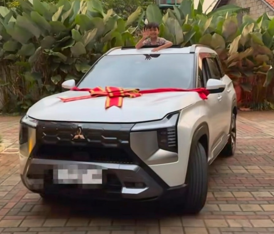 mitsubishi, kotak, tantri, Mitsubishi Destinator, Kisah Tantri Kotak Pilih Mitsubishi Destinator, Butuh 10 Tahun Buat Beli Mobil Baru