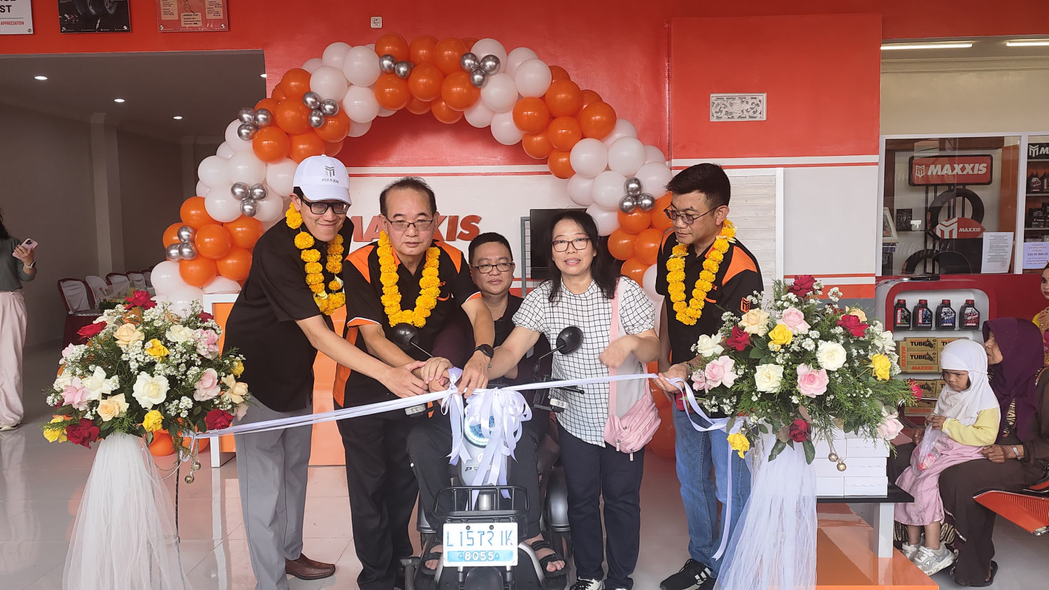 toko ban, ban maxxis, PT Maxxis International Indonesia, M2TC BMC Shop Bali, Maxxis Motorcycle Tire Center (M2TC), M2TC BMC Shop Bali Resmi Dibuka, Langsung Beri Manfaat Dengan Aksi Sosial