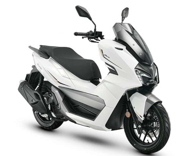 yamaha nmax, honda pcx, motor baru, motor matik, Thrust DSR 200, Muncul Matik Baru Pesaing NMAX dan PCX dari Eropa, Mesin Powerful Plus Berfitur Canggih