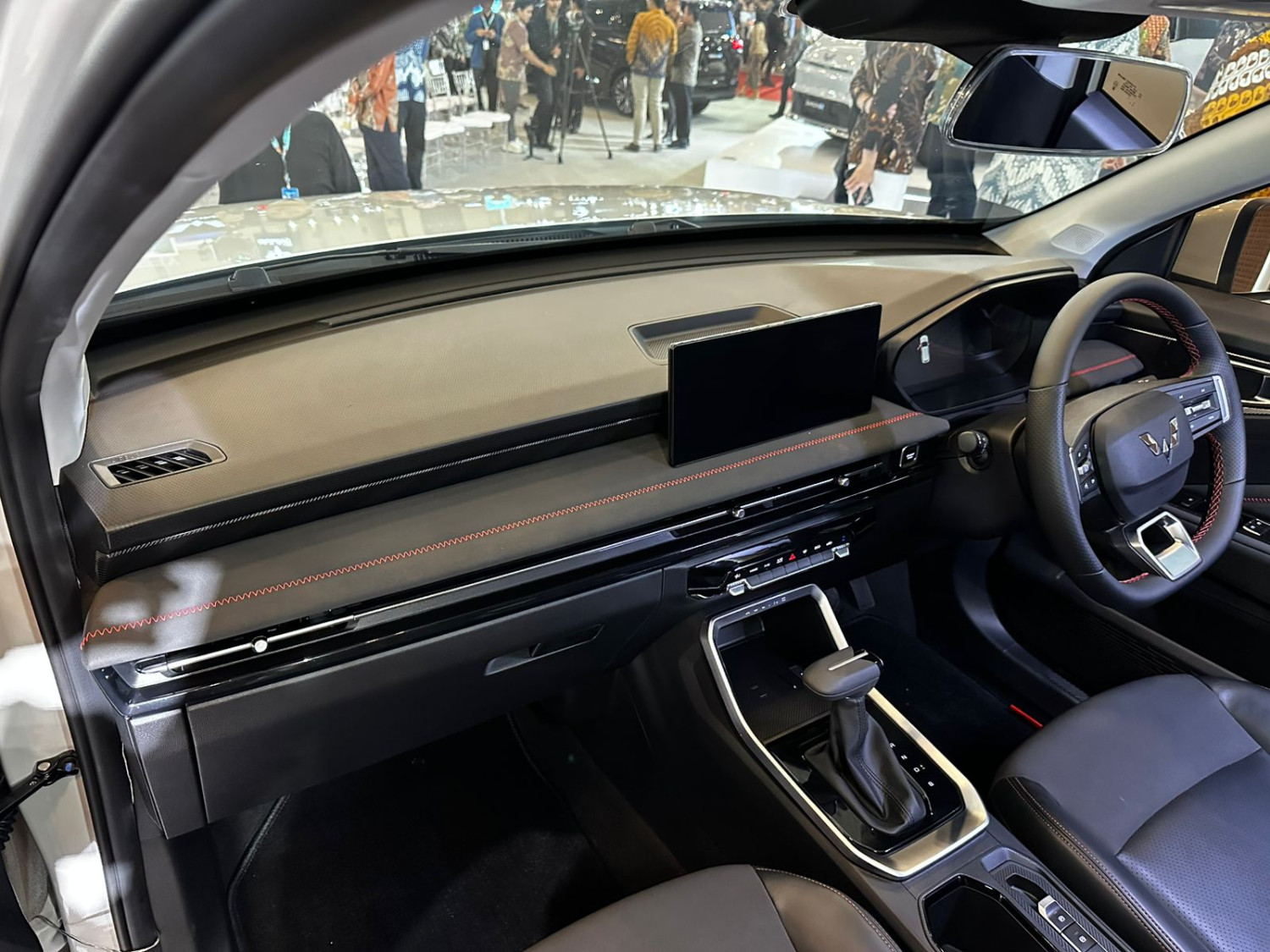 compact suv, wuling motors, GJAW 2025, Wuling Alvez S, Wuling Alvez S Diluncurkan di GJAW 2025, Ini Detail Ubahan dan Harganya