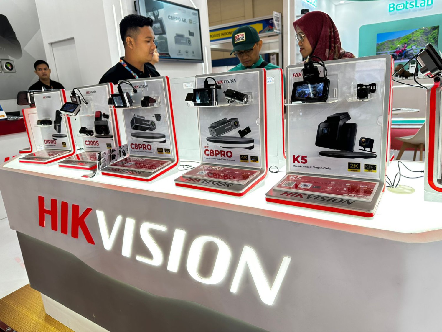 dashcam, Pilihan dash cam, Dashcam Mobil, GJAW 2025, Hikvision Dashcam, Hikvision Dashcam Sempurnakan Produk dan Launching 4G Box di GJAW 2025
