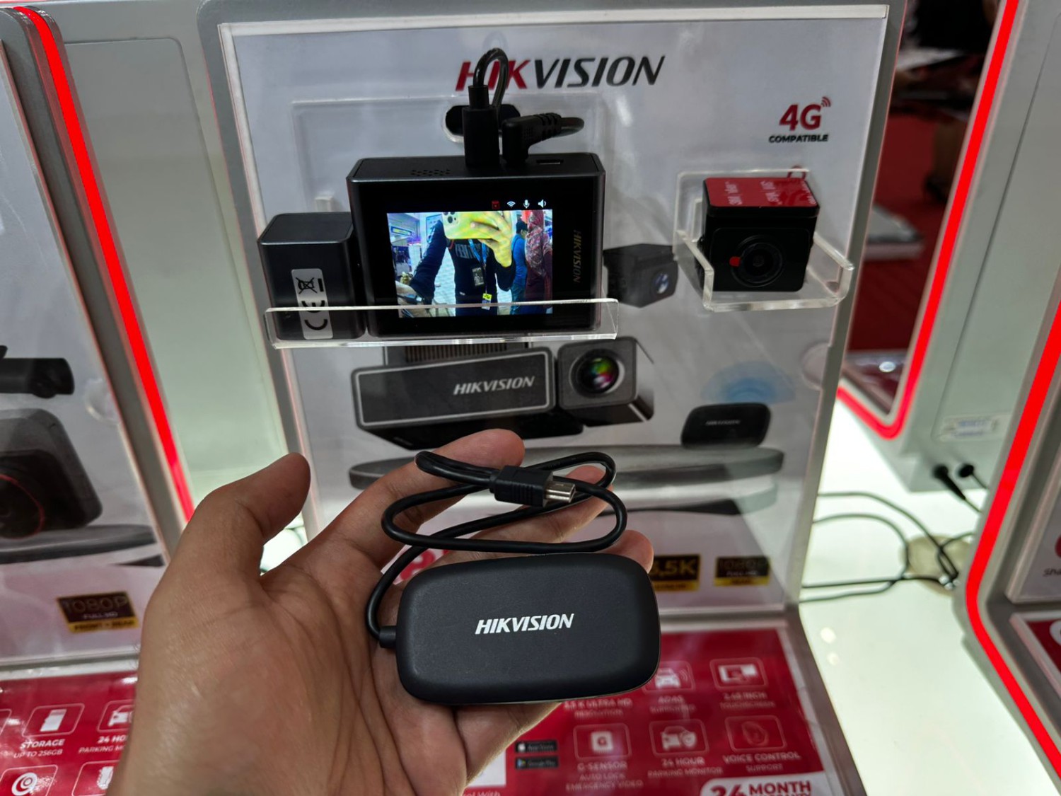 dashcam, Pilihan dash cam, Dashcam Mobil, GJAW 2025, Hikvision Dashcam, Hikvision Dashcam Sempurnakan Produk dan Launching 4G Box di GJAW 2025