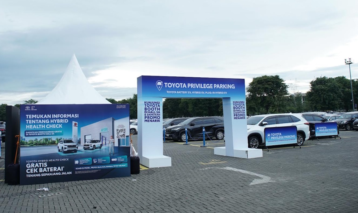 kredit agya, Promo Toyota, GJAW 2025, cicilan toyota agya, dp avanza, Selain Pamer Mobil Baru Toyota Juga Umbar Promo di GJAW 2025, Cicilan Agya Bisa Rp 3 Jutaan