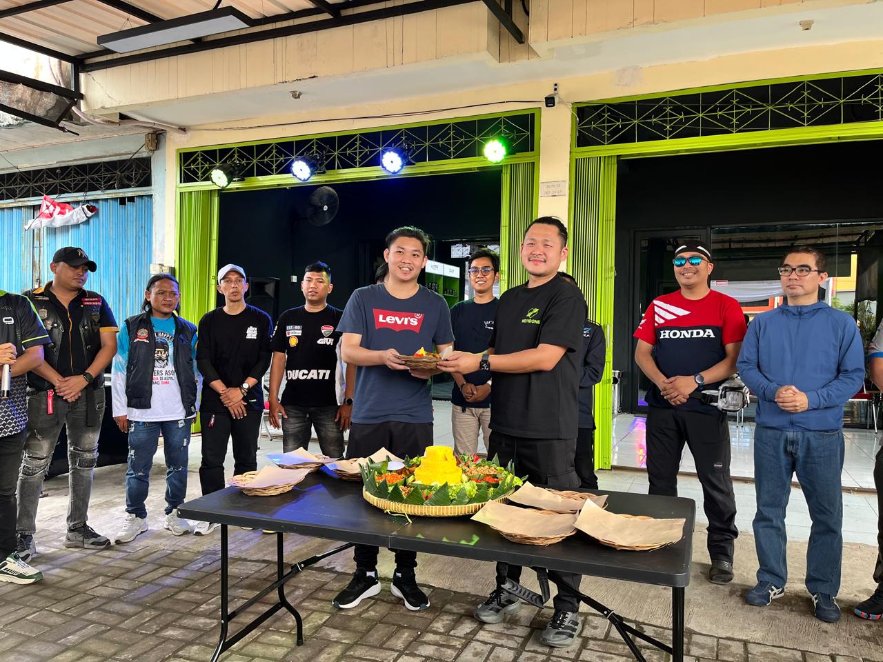 aksesori, lampu, lampu biled, Nine Autoseries, Nine Autoseries Garage, Nine Autoseries Resmikan Cabang Baru, Bikers Merapat Ada Diskon 25 Persen!