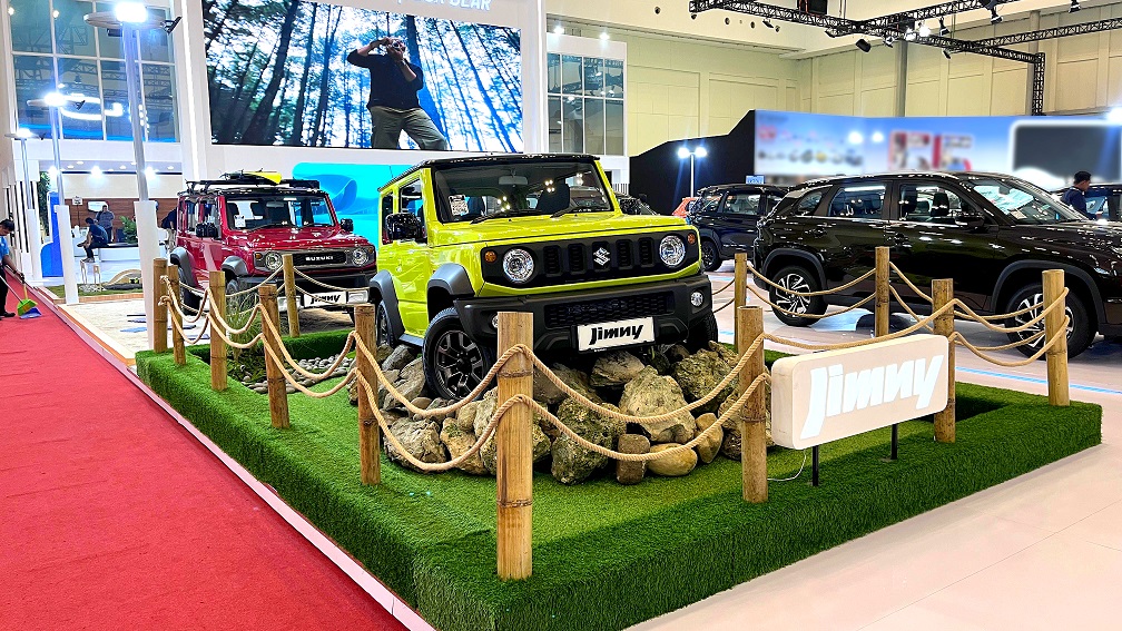 Suzuki Jimny, pt suzuki indomobil sales (sis), suzuki grand vitara, gjaw, Suzuki Fronx, Promo Suzuki GJAW, Promo Menggiurkan Suzuki di GJAW 2025, Belanja Fronx, XL7, Sampai Jimny Dibuat Senyum