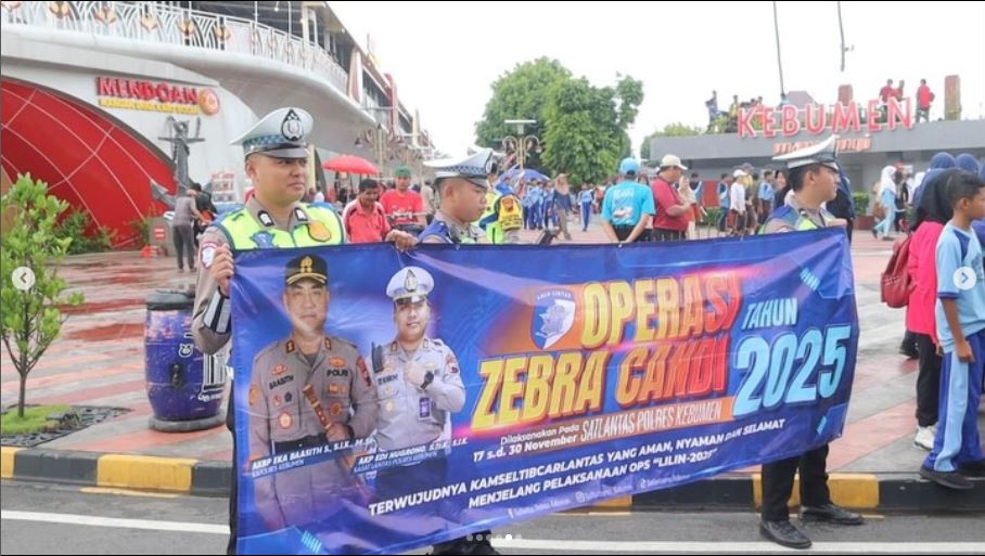 operasi zebra, razia polisi, razia lalu lintas, razia kendaraan, Razia Kendaraan Kebumen, Warga Kabupaten Ini Bahagia Ada Razia Operasi Zebra 2025, Sampai Rumah Bawa Oleh-oleh