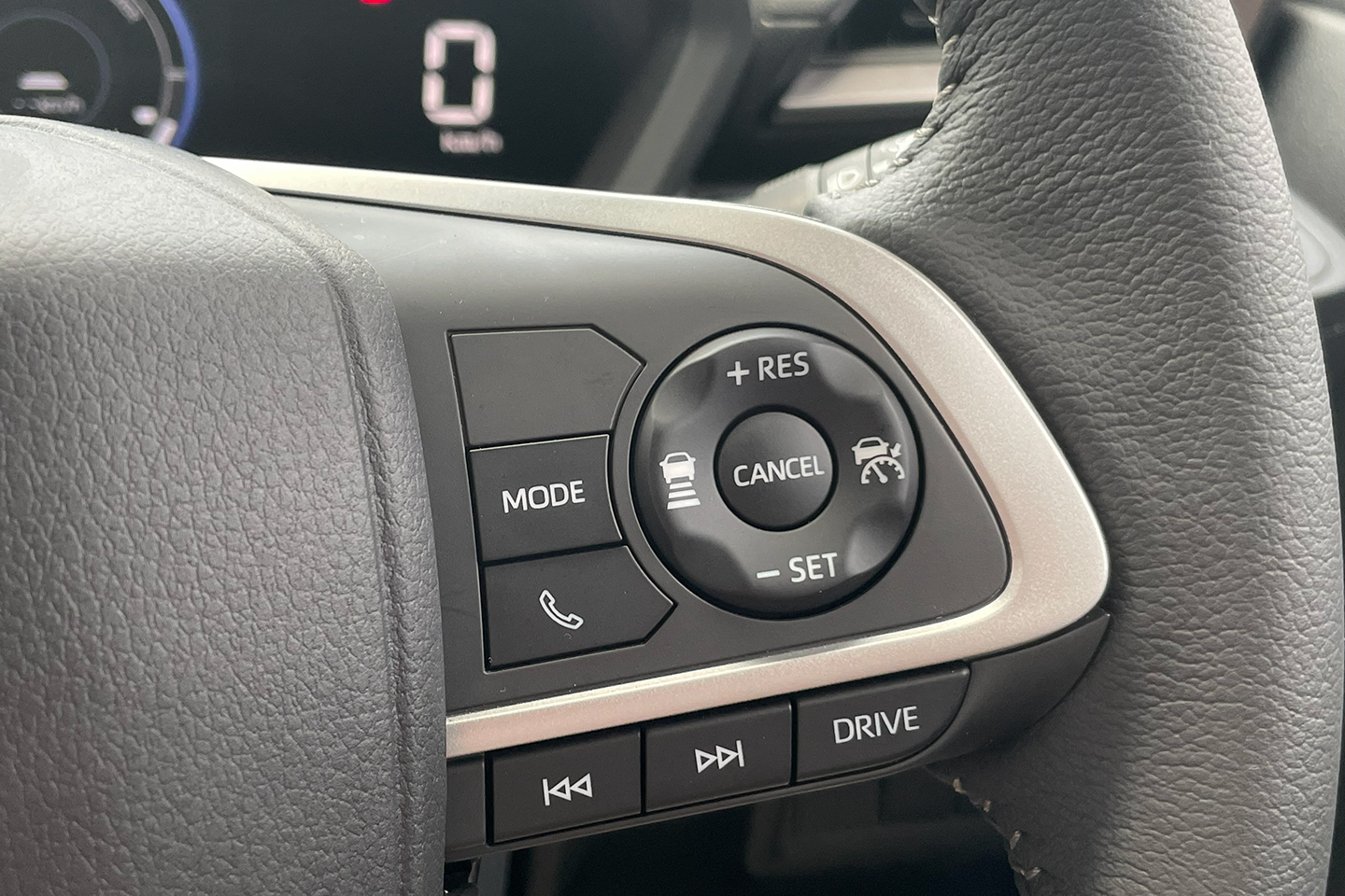 veloz, Toyota Safety Sense, Adaptive Cruise Control (ACC), Toyota Veloz Hybrid, veloz hybrid, Tidak Semua Punya ADAS, Hanya Veloz Hybrid Varian Ini yang Dilengkapi TSS