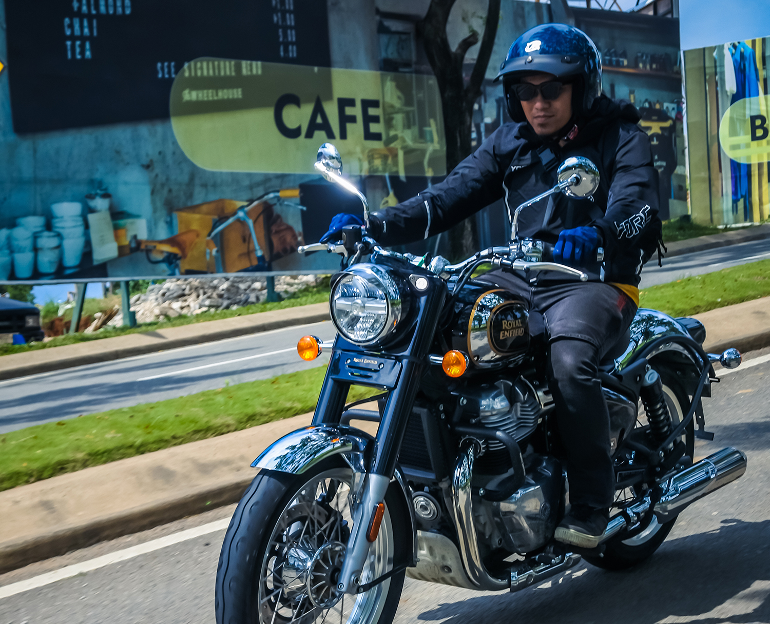 royal enfield, Royal Enfield Classic 650, First Ride Royal Enfield Classic 650, Varian Paling Berwibawa