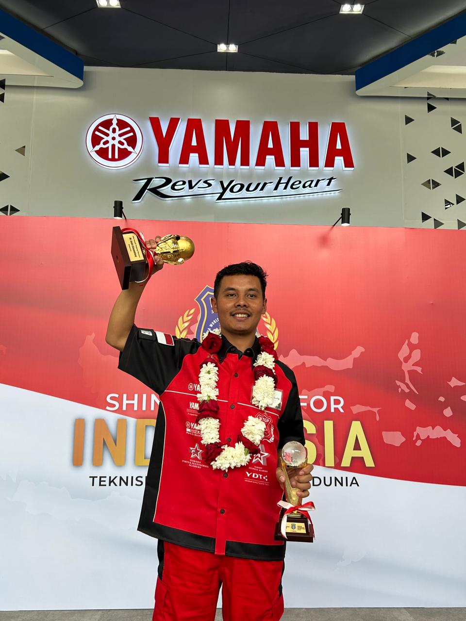 yamaha, teknisi, yamaha indonesia, WTGP, Robert B Simanullang, Yamaha Indonesia Apresiasi Langsung Teknisi yang Jadi Juara Dunia WTGP