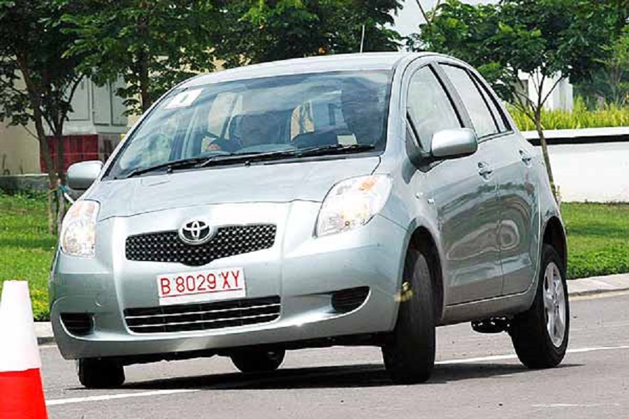mobil bekas, harga mobil bekas, Harga mobil bekas Toyota Yaris Bakpao, Harga mobil bekas Toyota Yaris, mobil bekas toyota yaris, mobil bekas yaris, harga mobil bekas yaris, harga mobil bekas yaris bakpao, mobil bekas toyota yaris bakpao, Wow, Harga Toyota Yaris 2006 Bekas Sisa Segini di Akhir Tahun