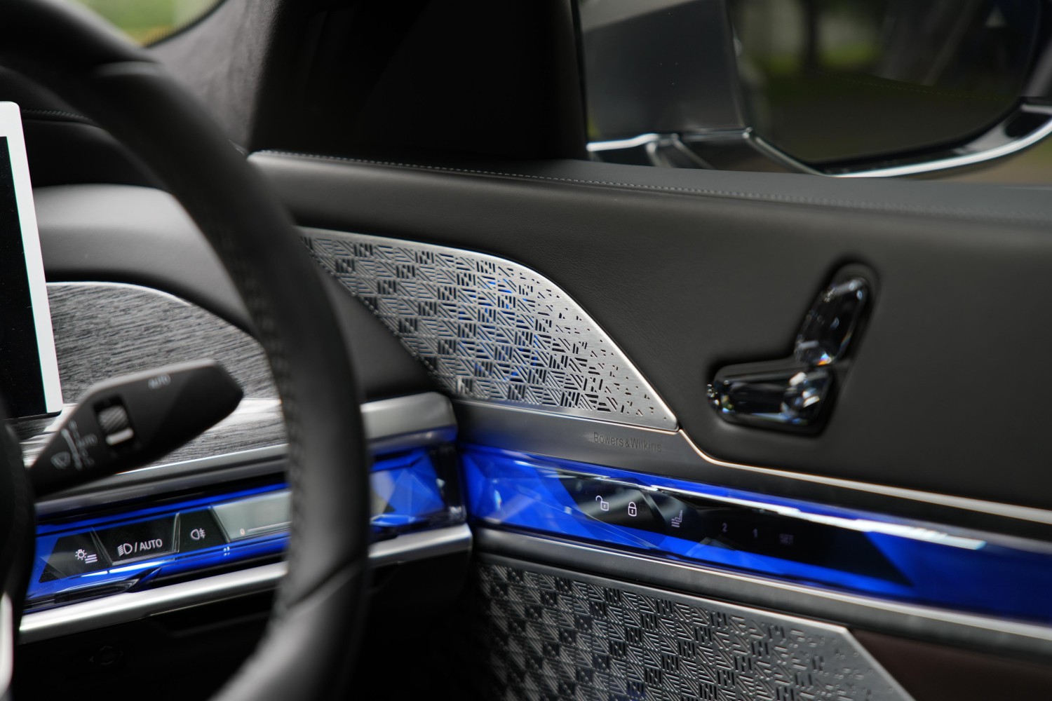 sistem audio, Bowers & Wilkins, BMW i7, BMW i7 xDrive60, Demi Kualitas Audio Terbaik, BMW i7 Gunakan Speaker Sebanyak Ini