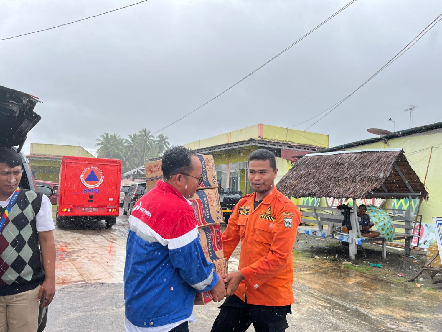 bencana alam, pertamina, sumatera, pertamina patra niaga, Banjir dan Longsor, Pertamina Gerak Cepat Salurkan Bantuan ke Masyarakat Terdampak Bencana di Sumatera