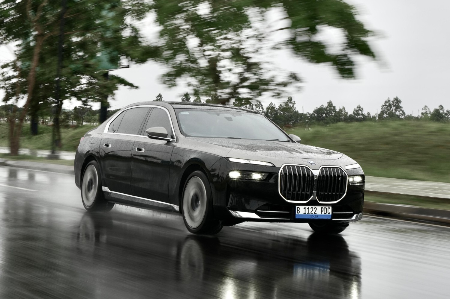 sistem audio, Bowers & Wilkins, BMW i7, BMW i7 xDrive60, Demi Kualitas Audio Terbaik, BMW i7 Gunakan Speaker Sebanyak Ini