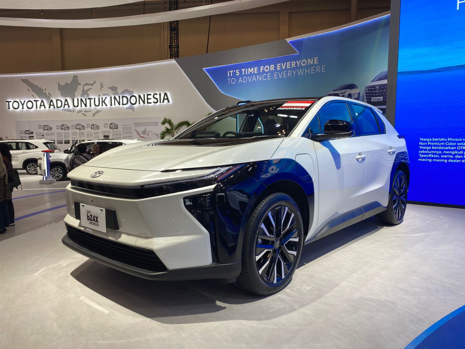 toyota, mobil baru, interior, mobil listrik, Toyota bZ4X, Mengintip Masuk Toyota bZ4X Spek CKD, Makin Terasa Premiumnya