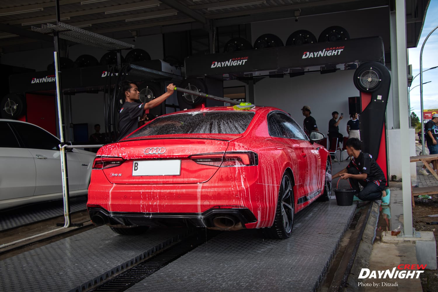 autoglaze, Pencucian mobil, Day Night Garage, Bukan Car Wash Biasa, Day Night Garage Hadirkan Konsep Hangout Kekinian di PIK 2