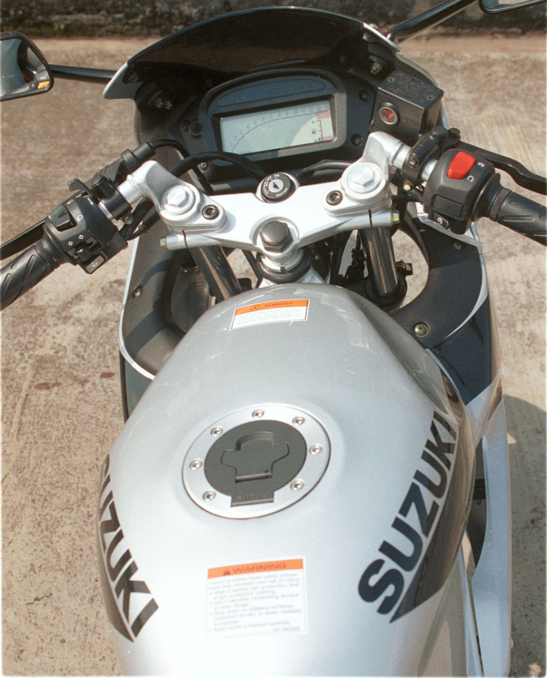 motor, Indonesia, mesin, sasis, Suzuki FXR 150, Harga Suzuki FXR 150 Pas Pertama Dijual di Indonesia, Motor Langka Nih
