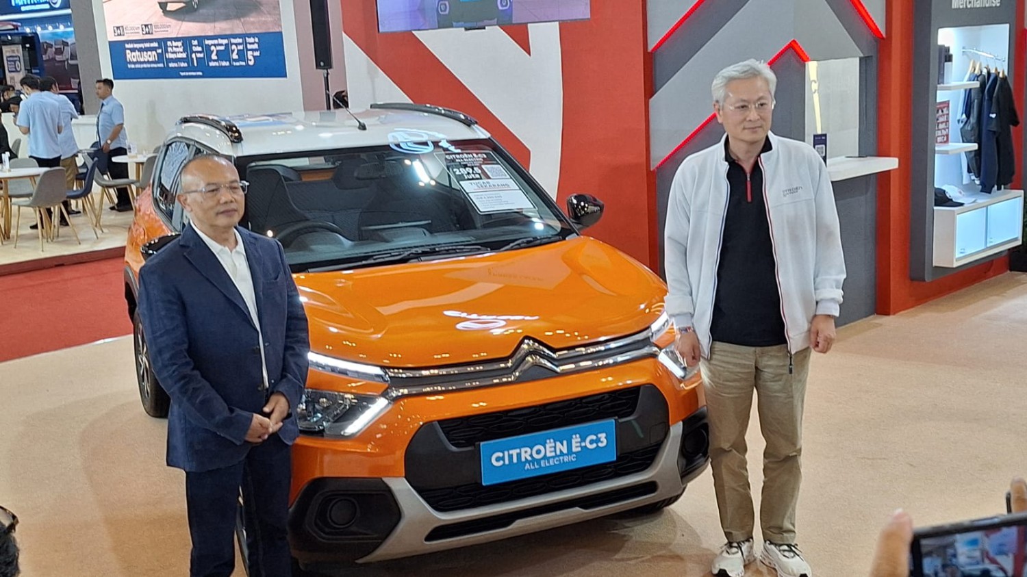taksi, citroen, taksi express, Citroen E-C3 All Electric, Pakai Citroen E-C3 Electric, Taksi Express Comeback di Kota Jakarta