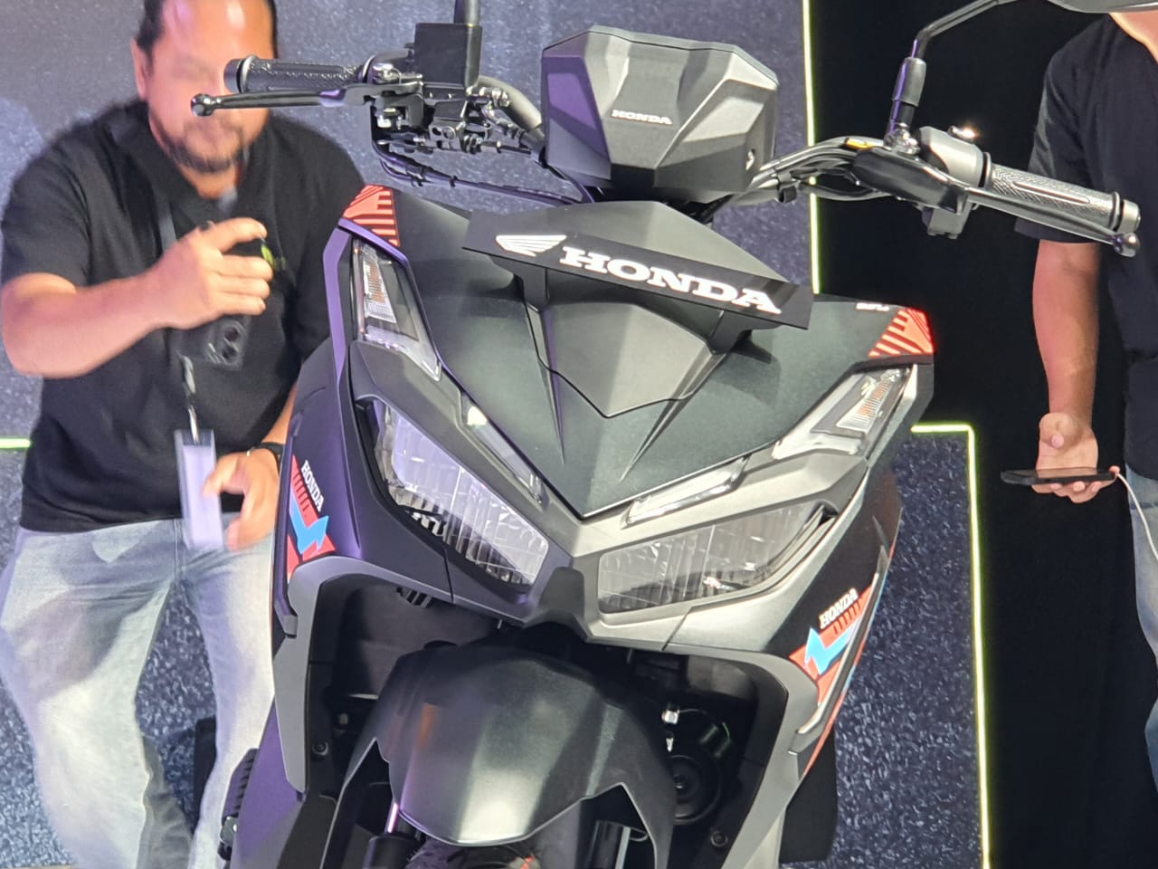 honda, vario 125, honda vario, Vario 125 Street, Bisa Enggak Pasang Setang Honda Vario 125 Street di Varian Standar?