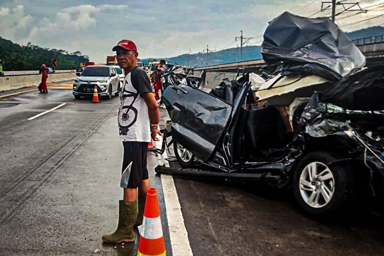 kecelakaan beruntun, tol purbaleunyi, Truk Rem Blong, KM 111 Tol Purbaleunyi, penyebab truk rem blong, Berkaca Laka Maut di Tol Purbaleunyi, Ini Kenapa Truk Sering Rem Blong di Turunan