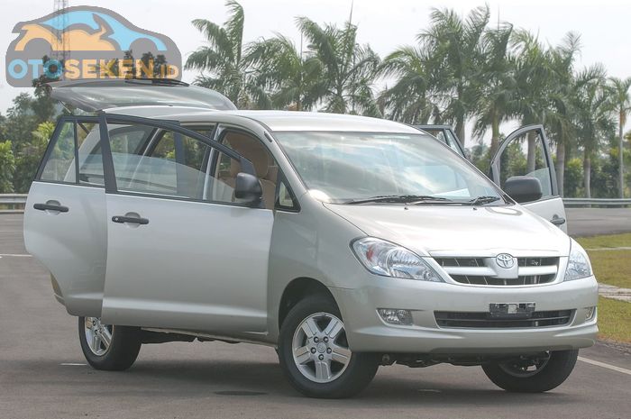 mobil bekas, innova bekas, Innova Bensin, pasca lebaran, toyota innova 2005, mobil bekas innova, harga mobil bekas innova bensin, Murah Meriah Toyota Innova Dijual Rp 75 Jutaan, Nih Tahun dan Tipenya